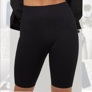 Divided black “seamless” biker short Size XS